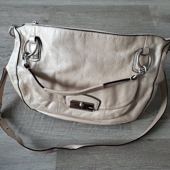 Coach metallic light pink hobo style bag - Picture 1 of 8